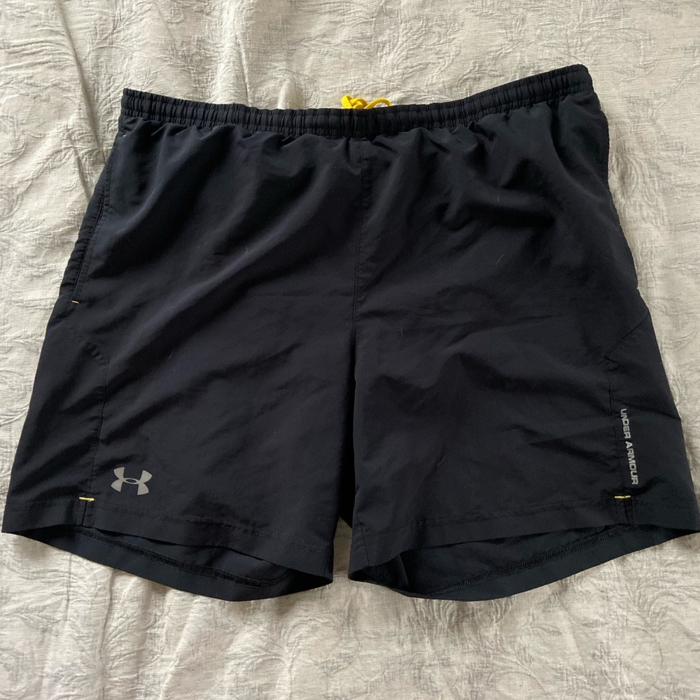 Under Armour - Shorts - Regular